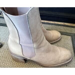 Free People Essential Chelsea Women Leather Made In Spain Boots Sz 7.5 EU38